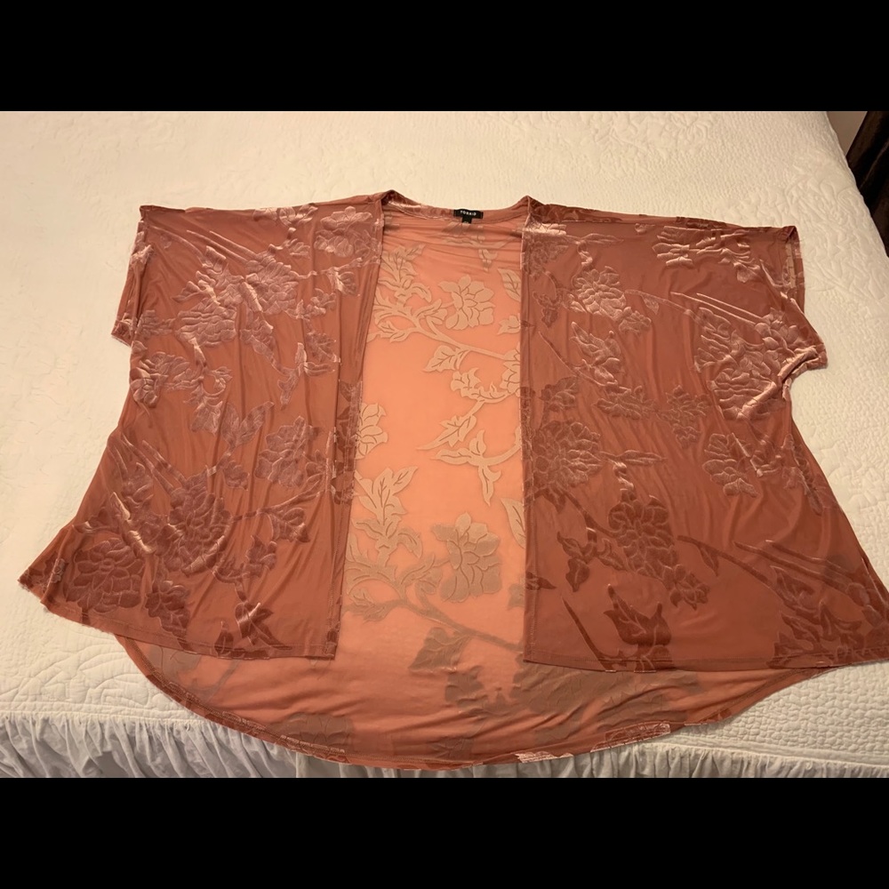 ❤️Was $34 - Dark Peach BurnOut Kimono, Size 3/4